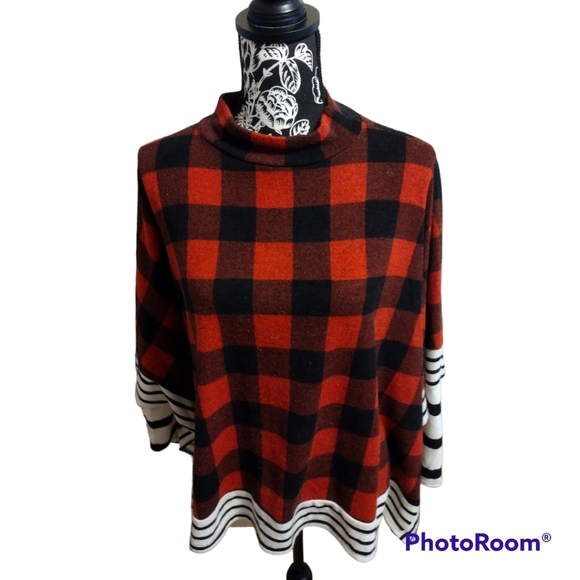 12pm By Mon Ami Buffalo Plaid MockNeck Sleeved Poncho - Picture 8 of 8